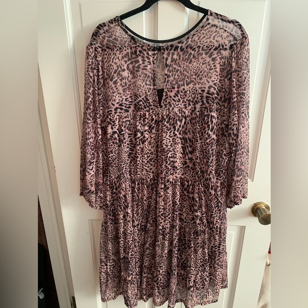 Forever 21 3X Animal print mesh overlay tiered mini dress